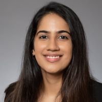 Alisa Momin headshot